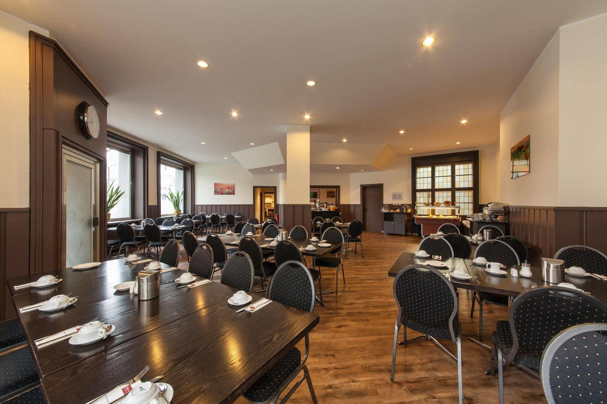 Hotel Maxim Duesseldorf City Εξωτερικό φωτογραφία