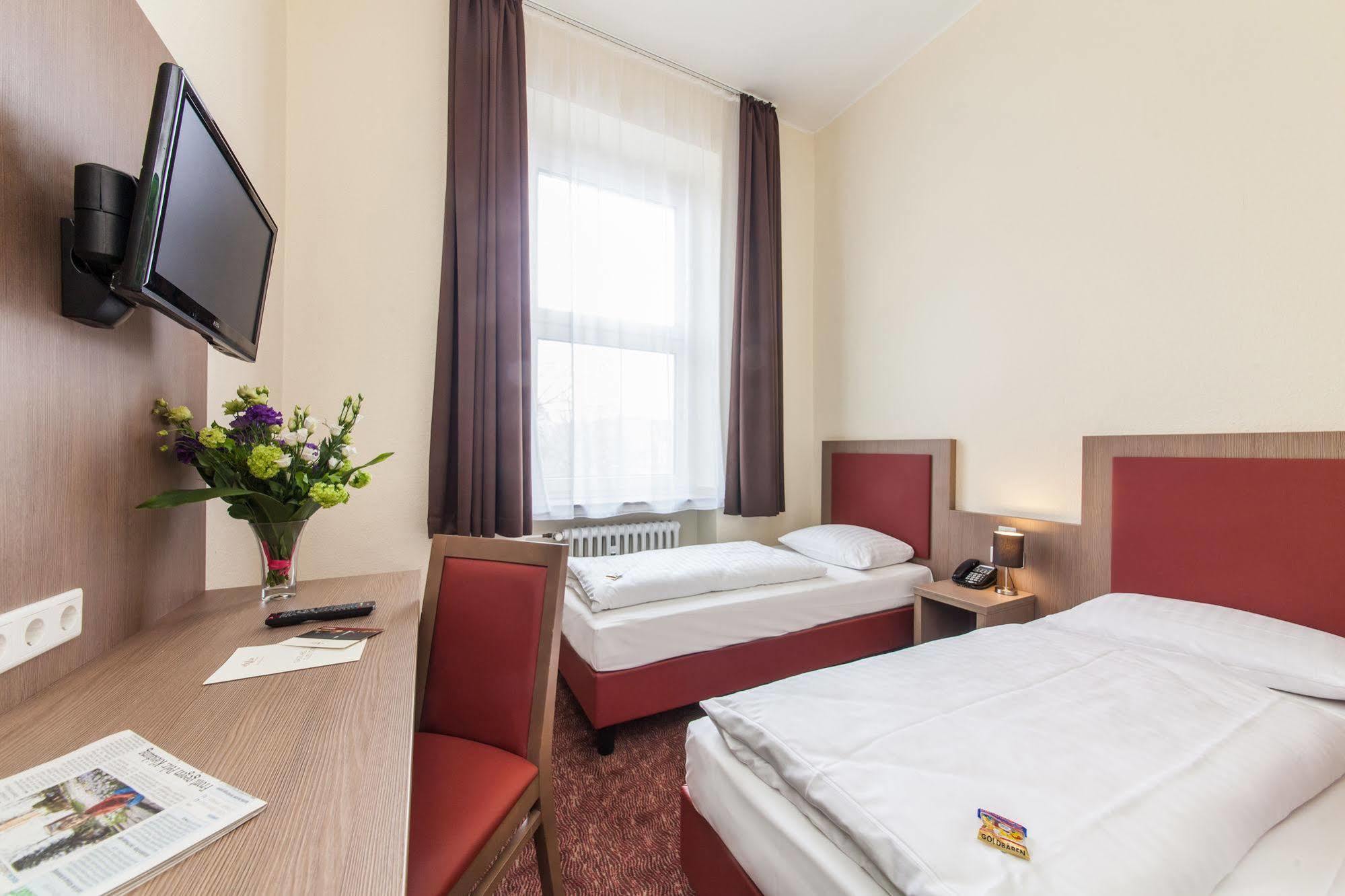 Hotel Maxim Duesseldorf City Εξωτερικό φωτογραφία