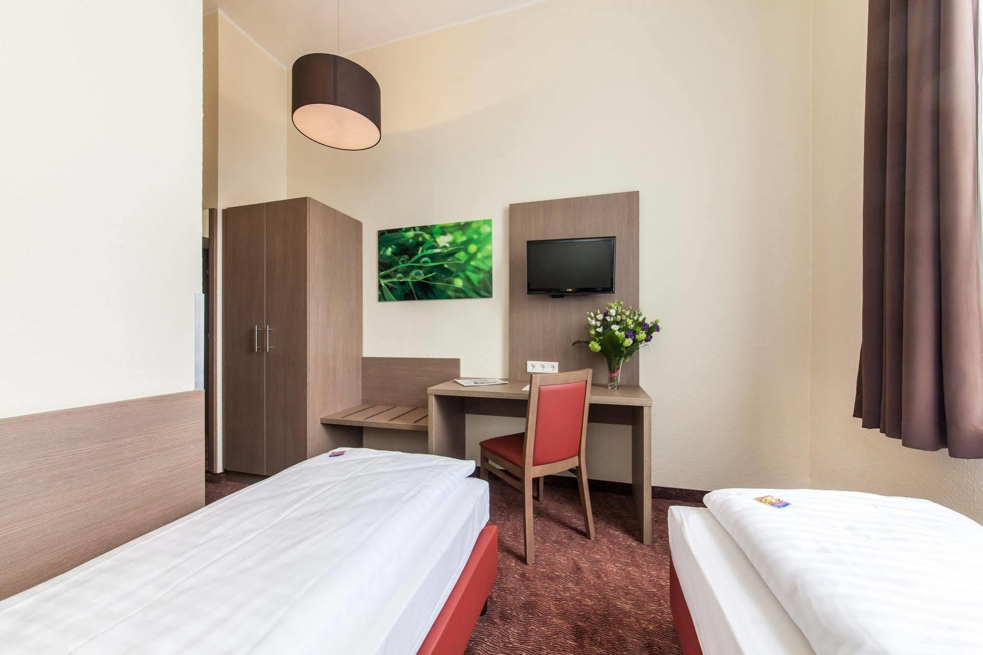Hotel Maxim Duesseldorf City Εξωτερικό φωτογραφία
