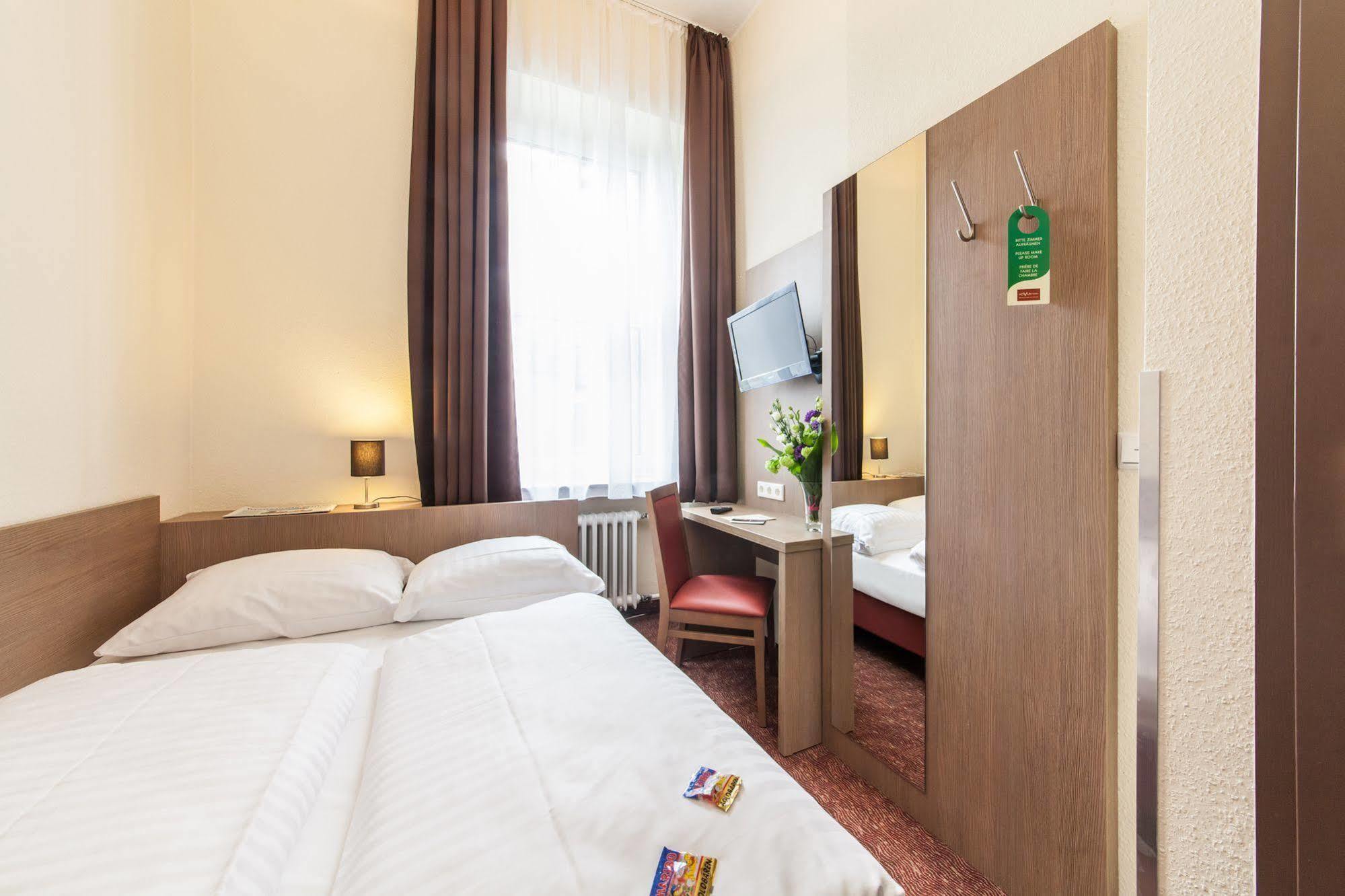 Hotel Maxim Duesseldorf City Εξωτερικό φωτογραφία