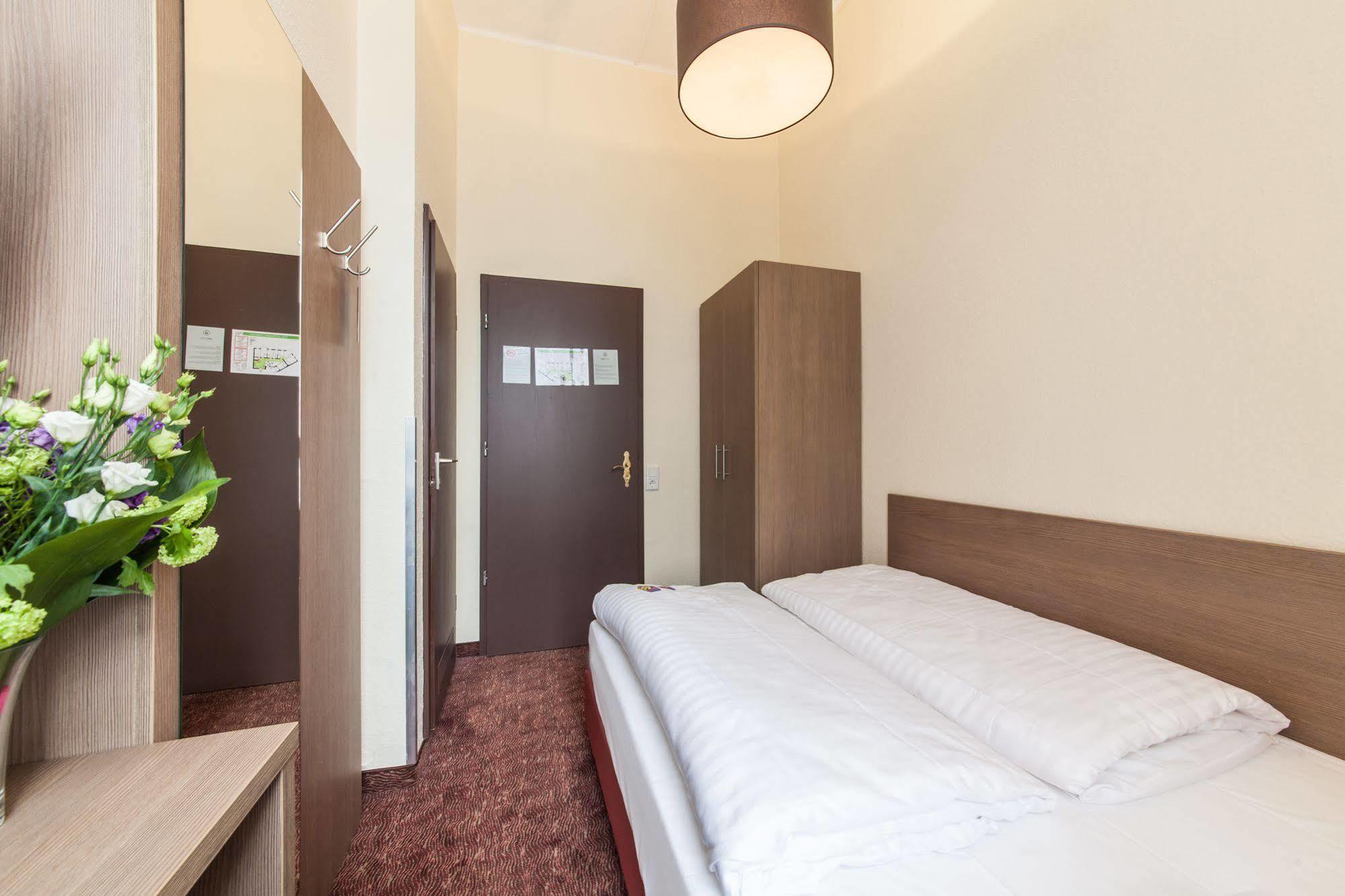 Hotel Maxim Duesseldorf City Εξωτερικό φωτογραφία